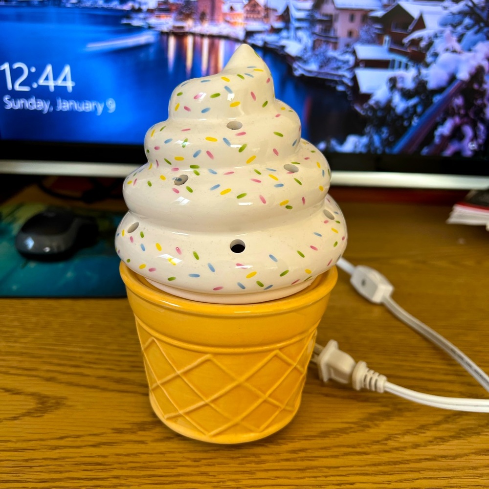 Scentsy warmer